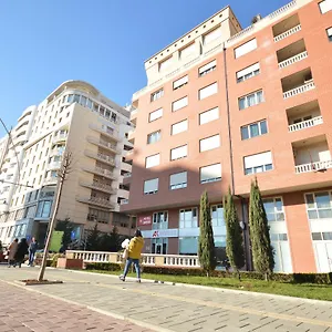 Otel Oresti Center, Tiran